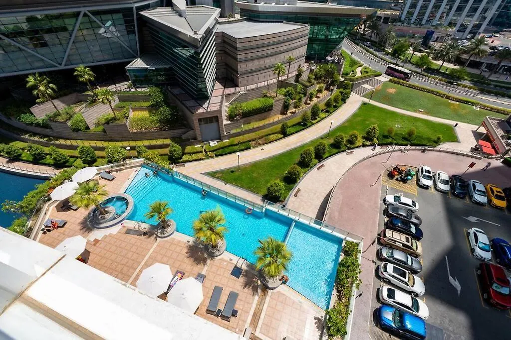 Apartment Renovated Lake Terrace Studio Jlt Next To Metro! Dubai