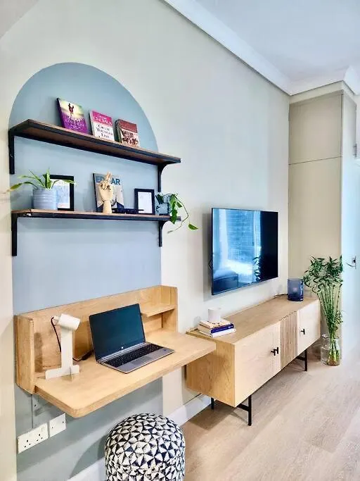 Renovated Lake Terrace Studio Jlt Next To Metro! Dubai Apartment
