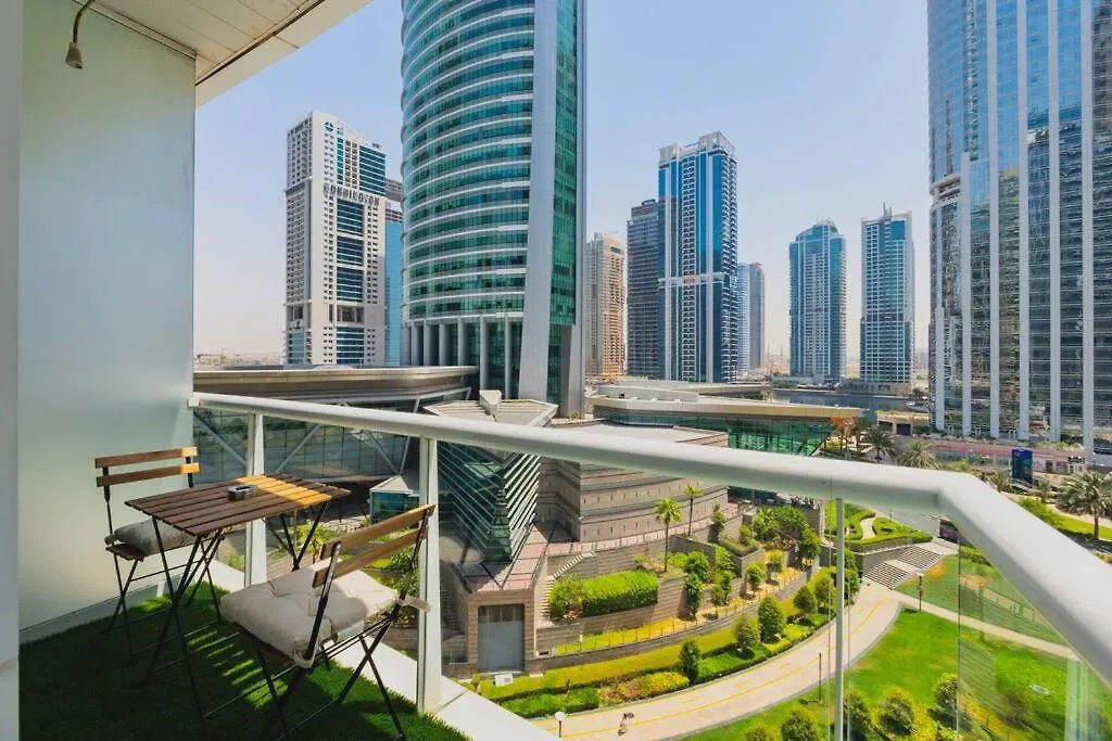 Apartment Renovated Lake Terrace Studio Jlt Next To Metro! Dubai